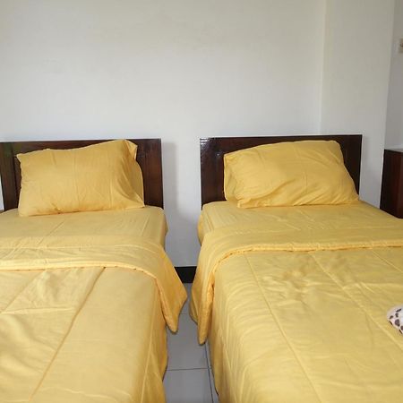 Tarsan Homestay Labuan Bajo Exterior photo