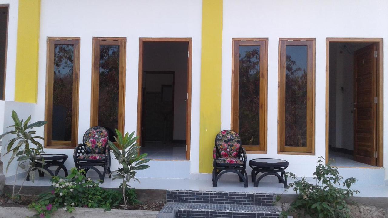 Tarsan Homestay Labuan Bajo Exterior photo