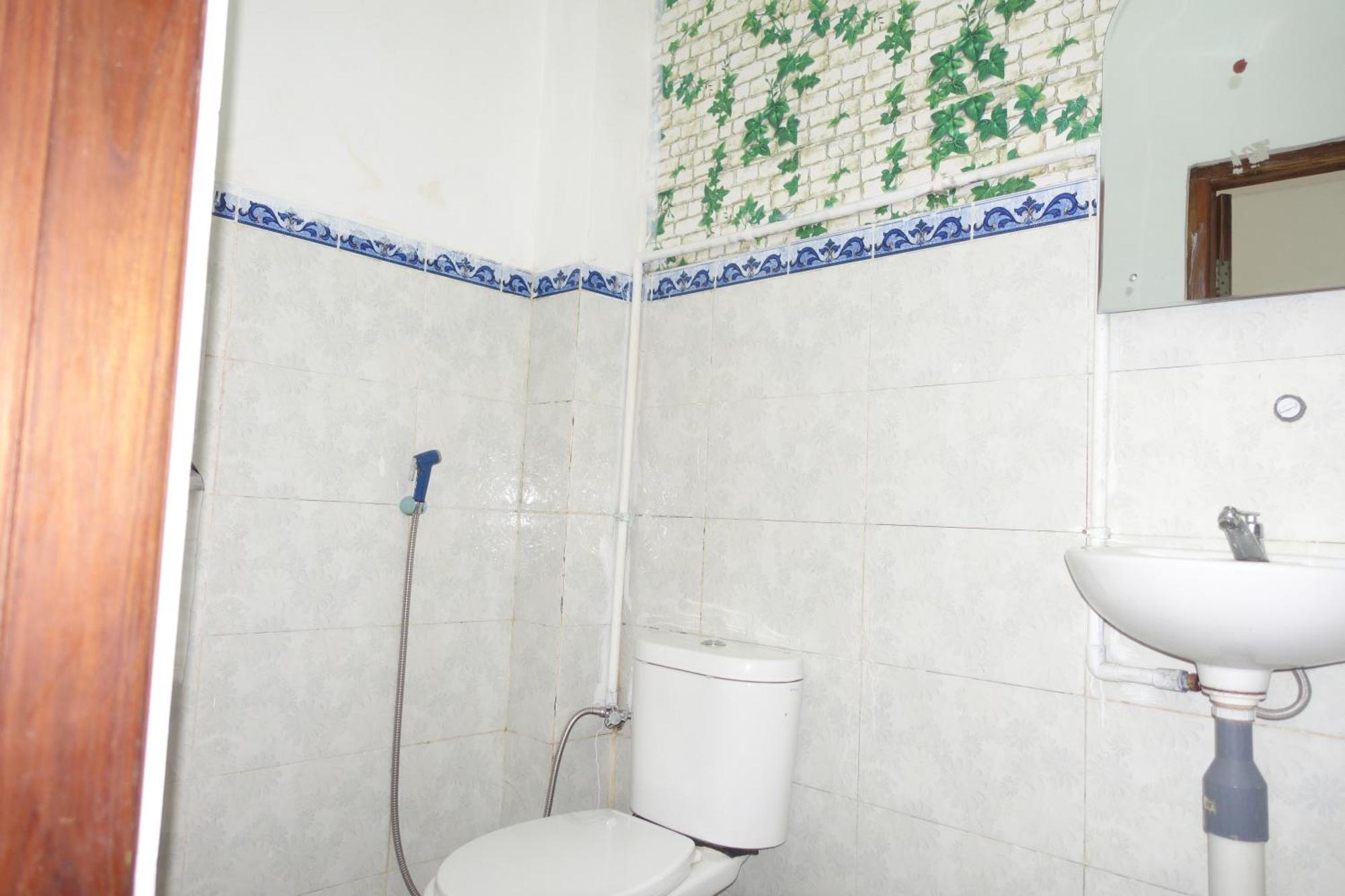 Tarsan Homestay Labuan Bajo Exterior photo