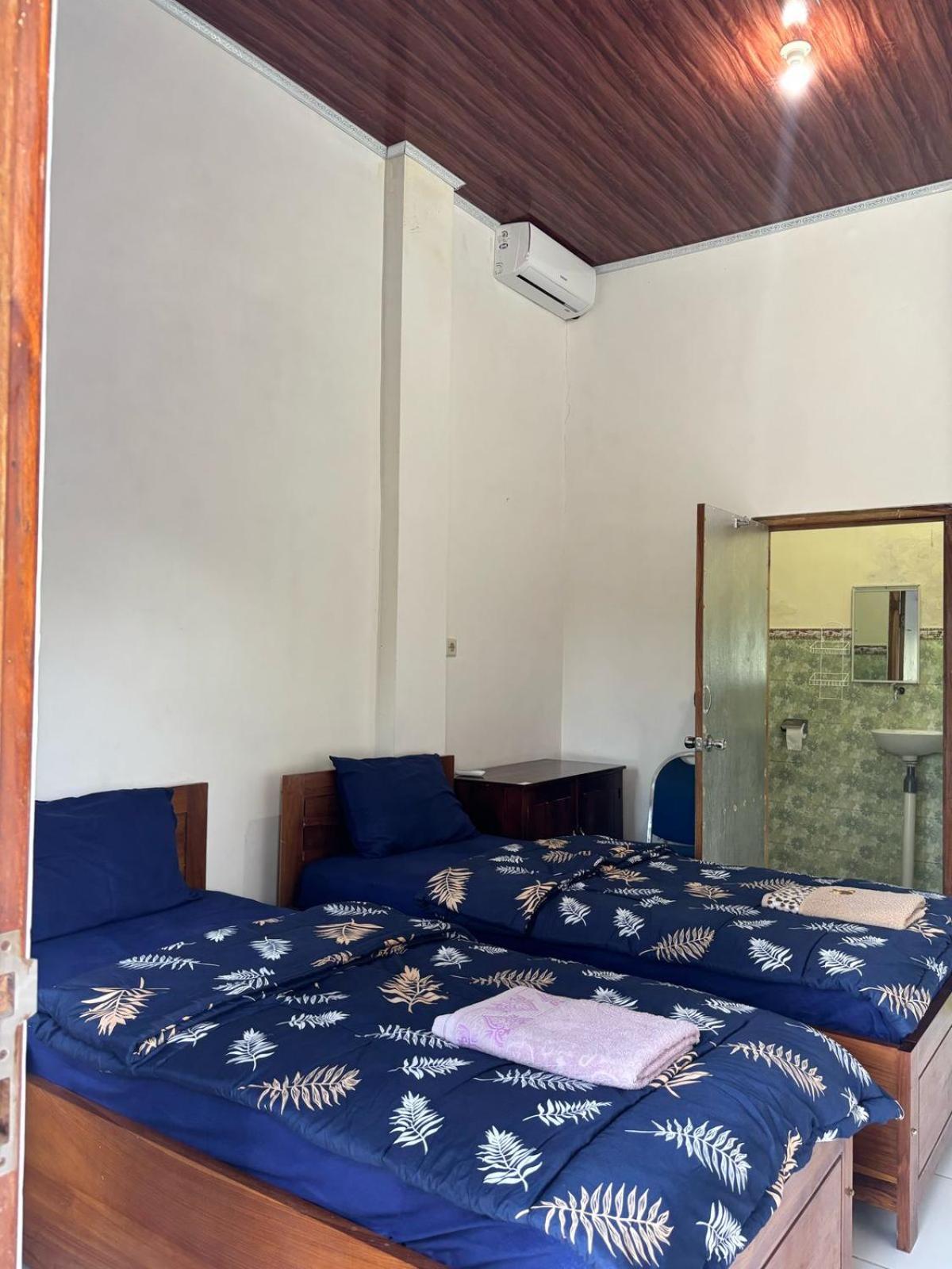 Tarsan Homestay Labuan Bajo Exterior photo